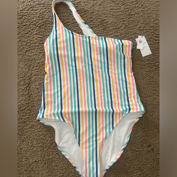 Old Navy Other - NWT Old Navy women’s one shoulder swimsuit. Size XL